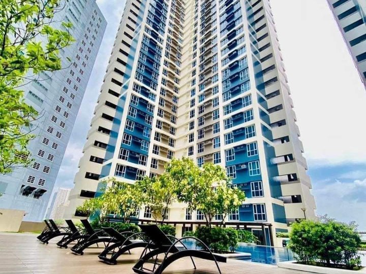 RFO CONDO UNITS FOR SALE IN AXIS RESIDENCES MANDALUYONG CITY