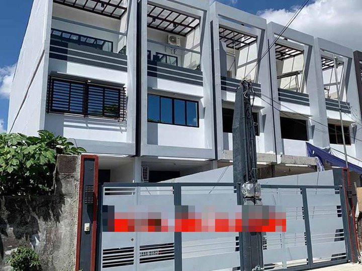4 BEDROOM TOWNHOUSE FOR SALE IN TANDANG SORA COMMONWEALTH QUEZON CITY