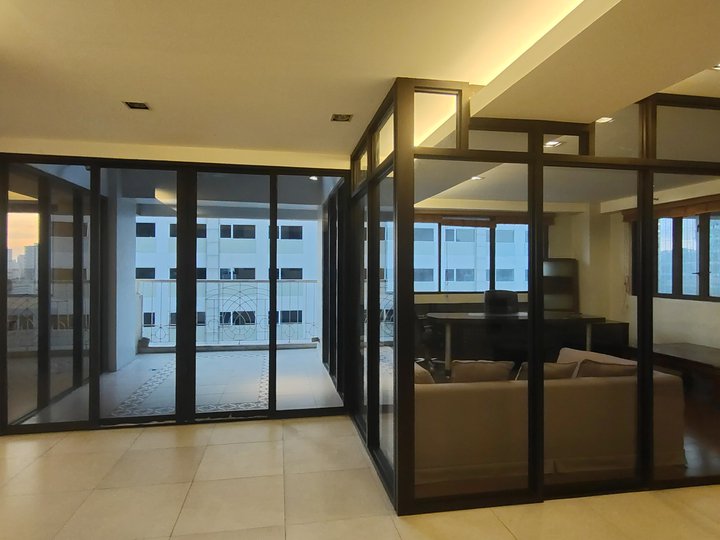 For Rent: 3BR Condo Unit with 2 Parking Slots in Parc Royale, Ortigas