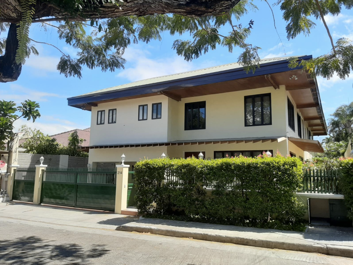 FOR RENT: 4BR Home with Pool in Ayala Alabang - P200K/month