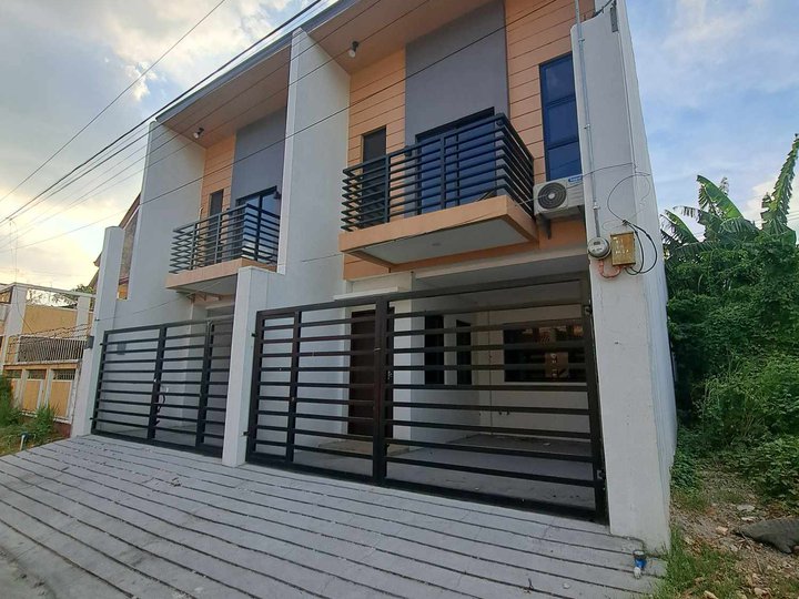 2-Storey Duplex for Sale in Meadowood Executive Village, Bacoor City