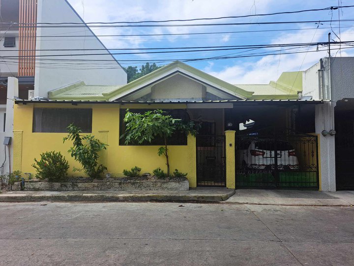 3BR Bungalow House for Sale in Meadowood Executive Village, Bacoor