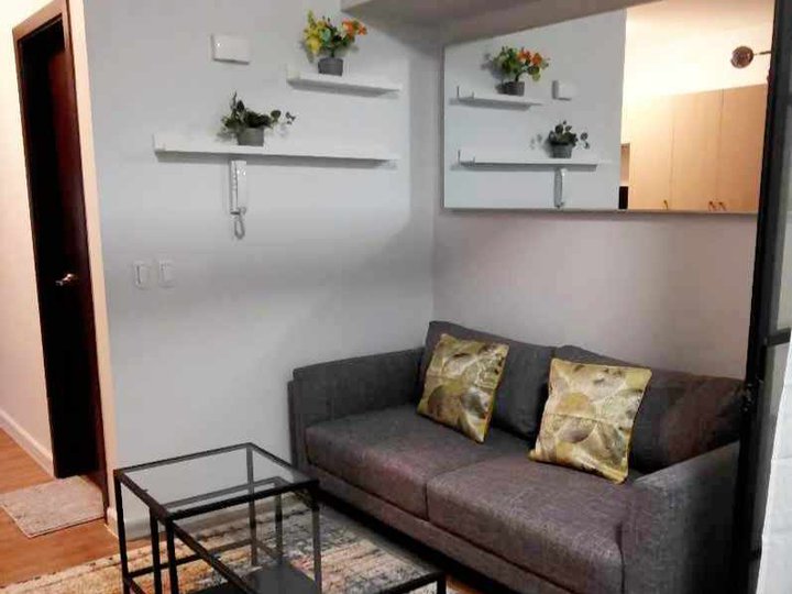 Fully Furnished Studio Unit with Parking at the Solstice Tower 2