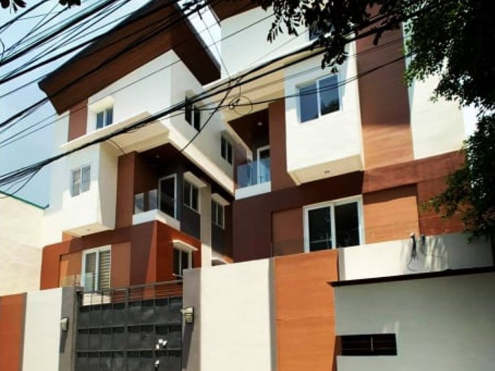 4 Storey Townhouse for Sale in Diliman Quezon City