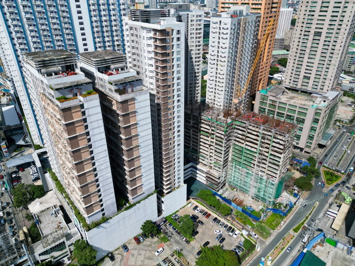 RFO 2BR Residential Condo Rent-to-own in Mandaluyong - Pioneer Woodlands