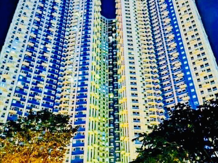 For SaleSpacious 3 Bedrooms in Trion Tower BGC Tower 2 Taguig City