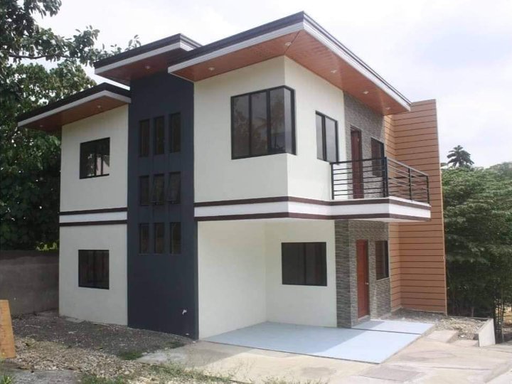 2 Storey single Attached in Exclusive Subdivision