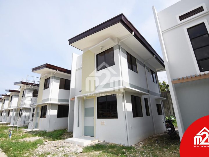 A 4 bedroom SINGLE ATTACHED  house and lot for  sale in Liloan ,Cebu