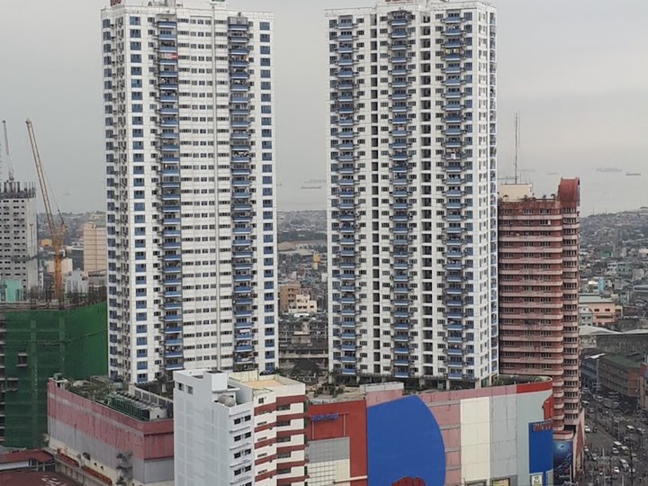 Condominium above 168 mall, center of shopping district of Manila