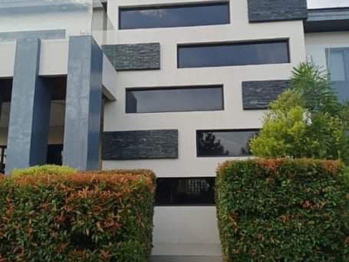Single attachedHouse and Lot For Sale in Multinational VillageParan