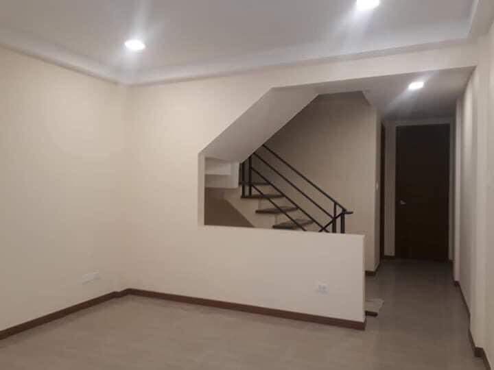 Townhouse for rent / sale in makati