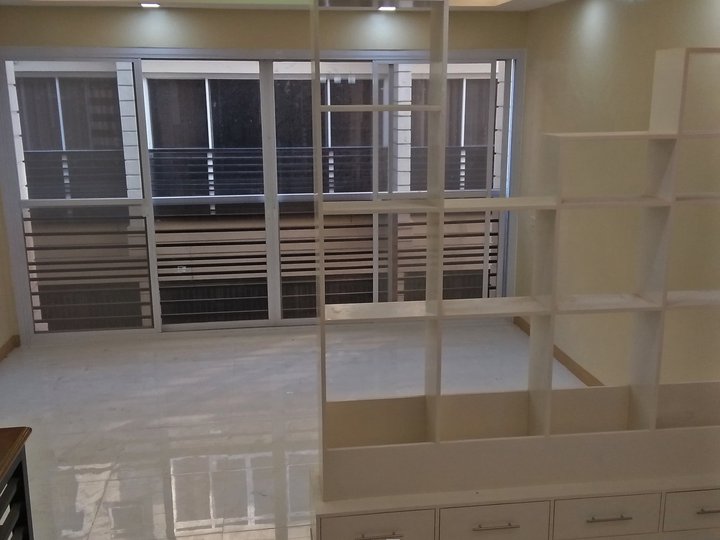 4BR Townhouse Mandaluyong  l  For Sale