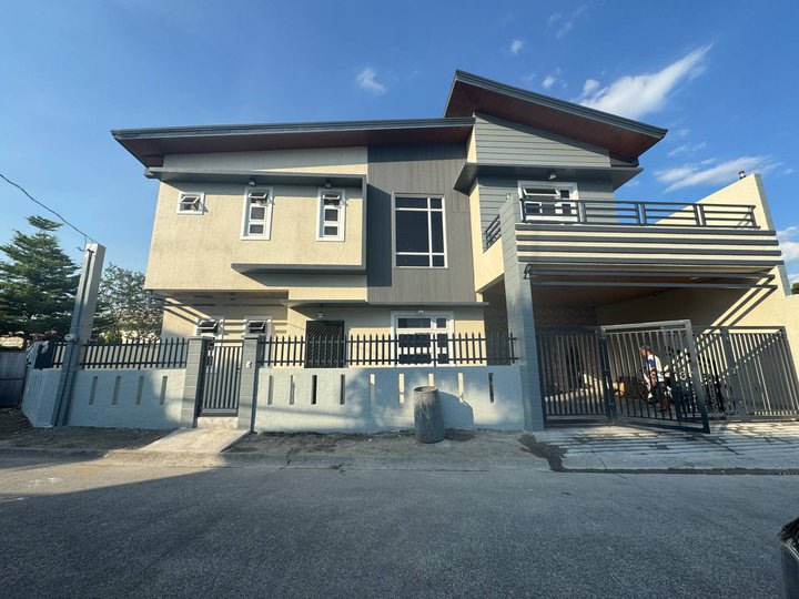 Ready For Occupancy 5-bedroom 5-bath Single Attached House For Sale in Las Pinas