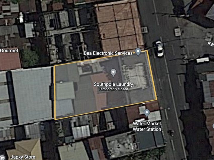 Lot For Sale with Commercial Building in Makati City PH2614