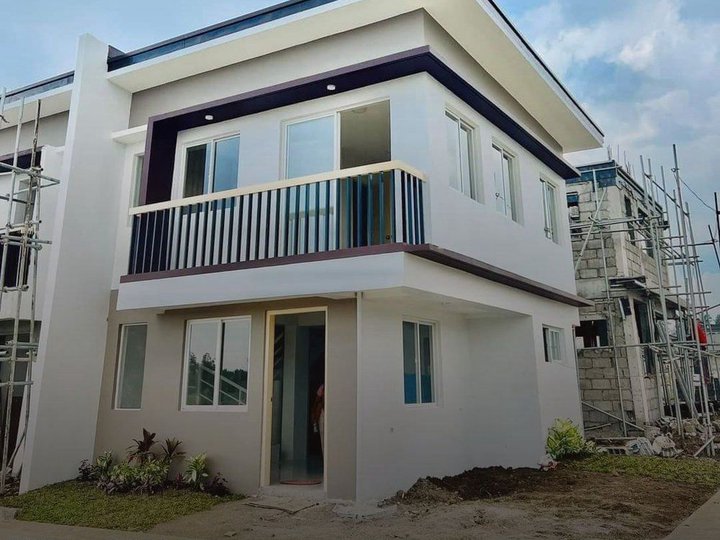 3Bedroom Townhouse unit with 100k discount promo