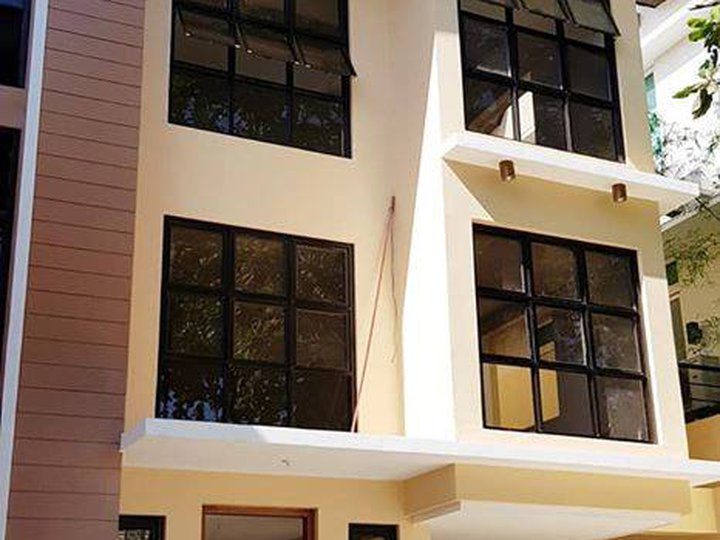 4-bedroom House For Sale in Marikina Metro Manila