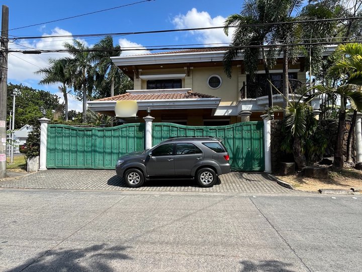For Sale: 3-Storey House in Acropolis Subdivision Quezon City