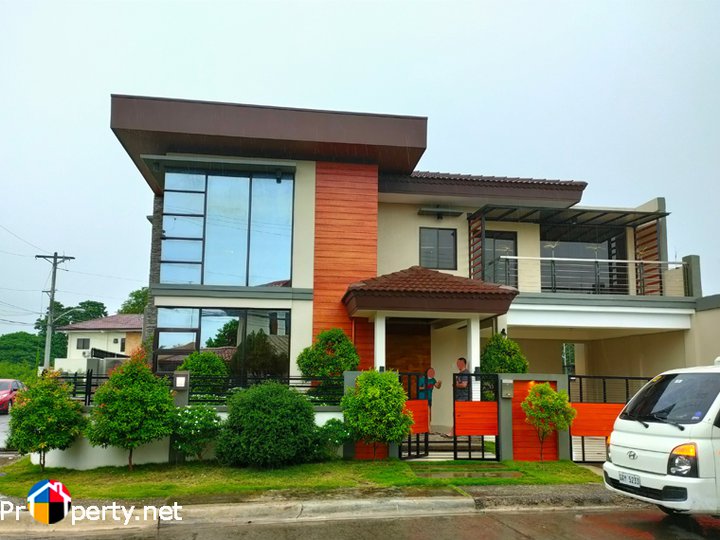 4-bedroom Single Attached House For Sale in Talisay Cebu