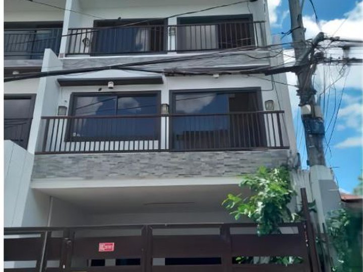 Foreclosed 4-bedroom Townhouse For Sale in Cainta Rizal