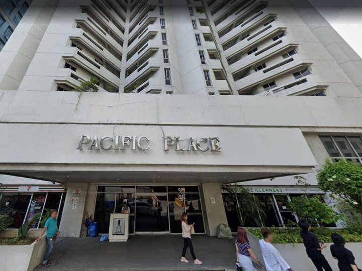Foreclosed 100.10 sqm 2-bedroom Residential Condo For Sale in Pacific Place
