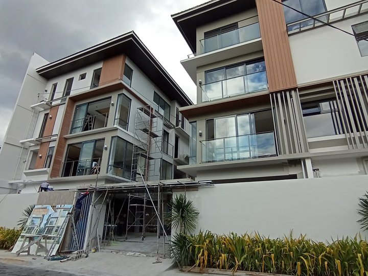 Luxury 4 Bedroom Townhouse for Sale in Paco Manila