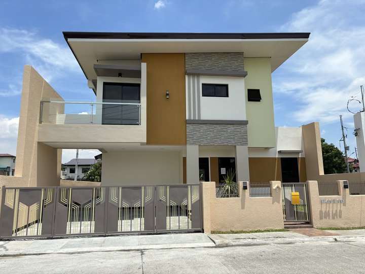 Brand New 5-bedroom Single Detached House For Sale at The Grand Parkplace Village in Imus Cavite