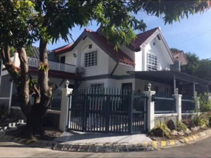 Corner lot House for Sale in Citta Italia Molino Blvd Bacoor Cavite