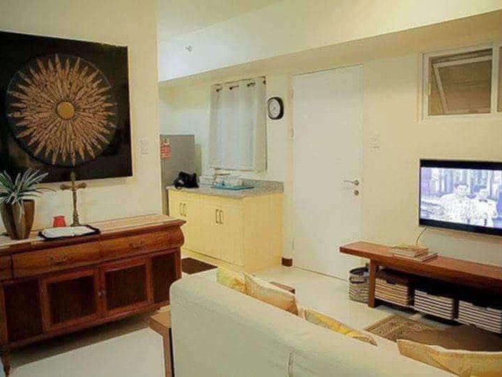 Lumiere Residences 2 Bedroom Condominium Unit with Parking For Sale For Lease For Rent
