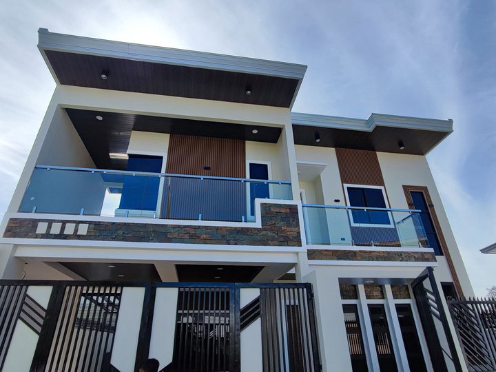 PRE SELLING FURNISHED MODERN CONTEMPORARY HOME IN ANGELES CITY NEAR CLARK