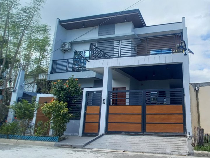 FOR SALE SEMI FURNISHED MODERN TWO STOREY HOUSE IN ANGELES CITY NEAR CLARK AND KOREAN TOWN