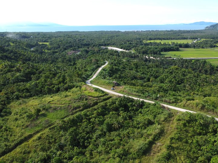 Overlooking Property with Exceptional View