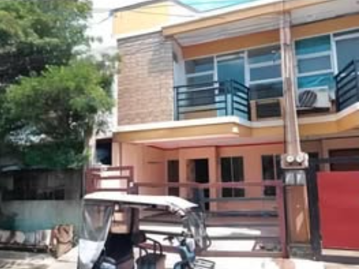 Foreclosed 3-bedroom Townhouse For Sale in Cainta Rizal - VISTA VERDE EXE VILLAGE