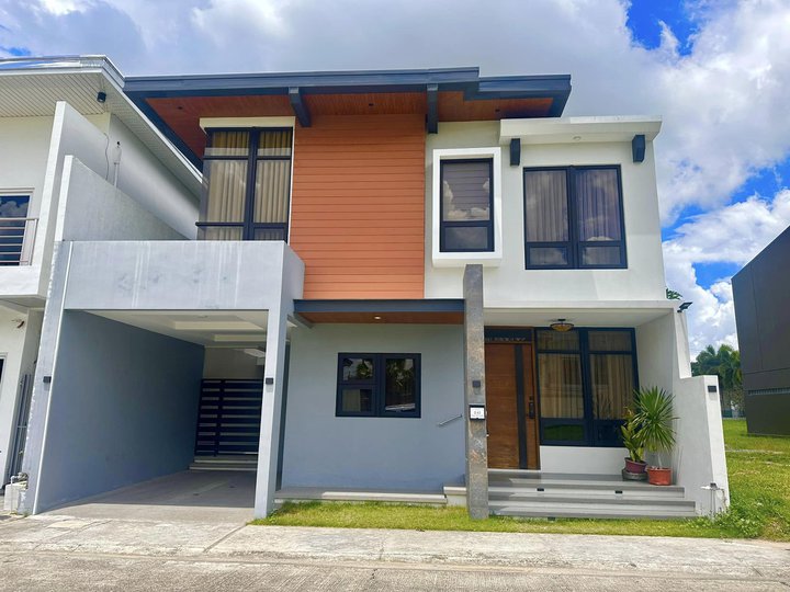 FOR SALE ELAGANT HOUSE AND LOT IN PAMPANGA NEAR CLARK AND FRIENDSHIP