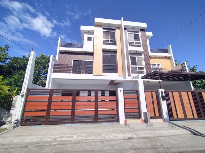 5 BEDROOMS DUPLEX HOUSE AND LOT FOR SALE IN BF RESORT VIL LAS PINAS