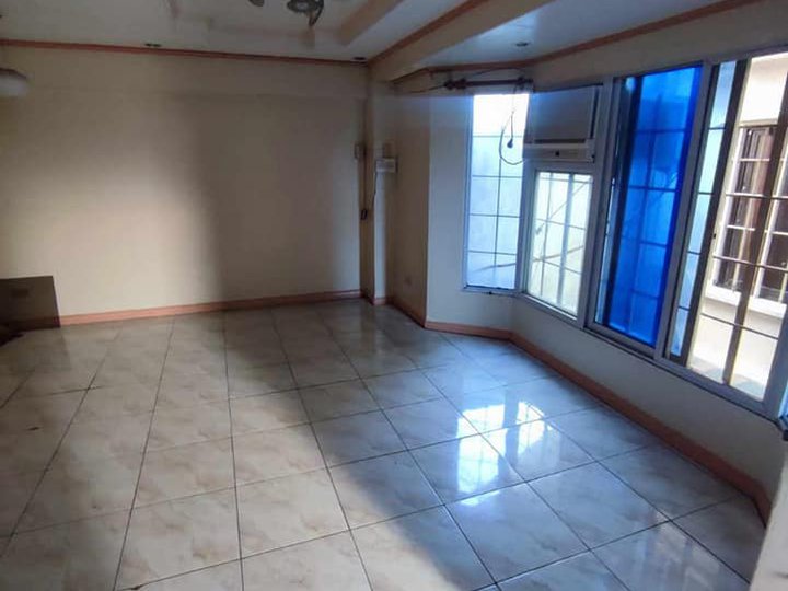 3BR Condo Unit for Sale with Parking in Twin Condominiums, Quezon City