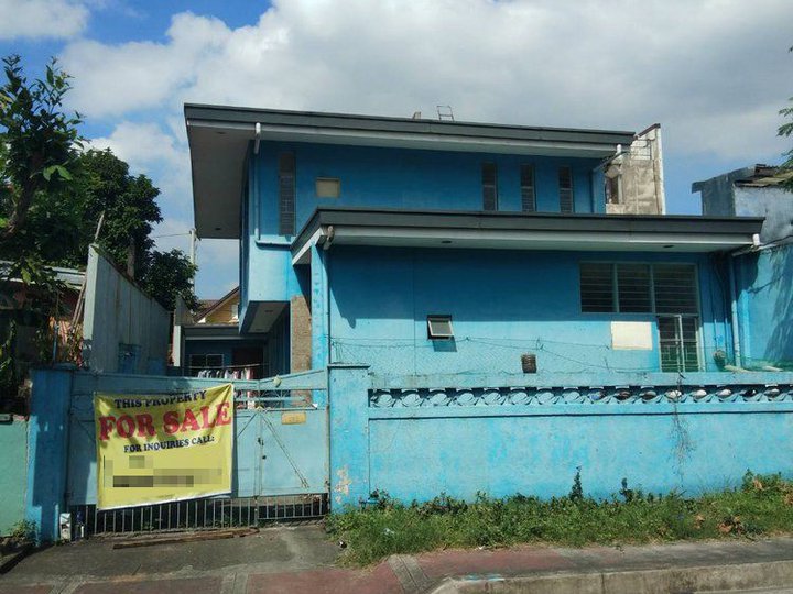 House and Lot For Sale in Project 3 Quezon City 3 Car Garage PH2662