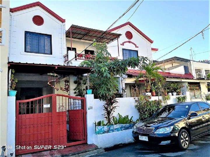 7-Bedroom House for Sale in Moonwalk Village Las Pinas City