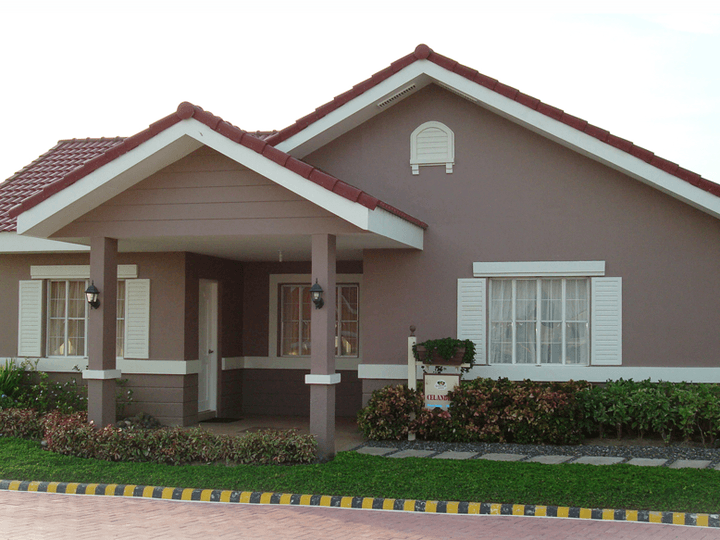 Ready For Occupancy 3-bedroom Celandine House For Sale in Santa Barbara Pangasinan