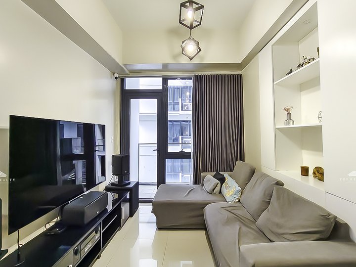 For Sale, Condominium in The Florence at Mckinley, Taguig Corner Unit 3BR