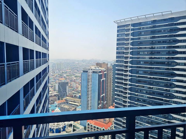 For Rent One Bedroom @ Air Residences Makati