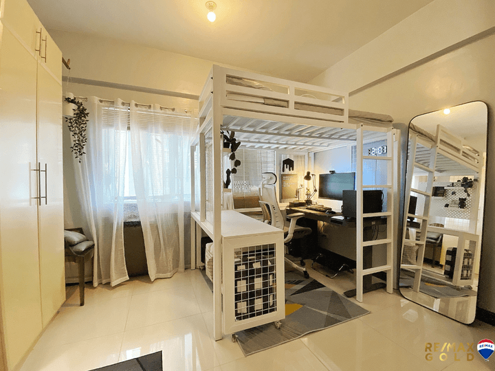 Affordable Semi-furnished Studio for sale in Mckinley Hill Taguig