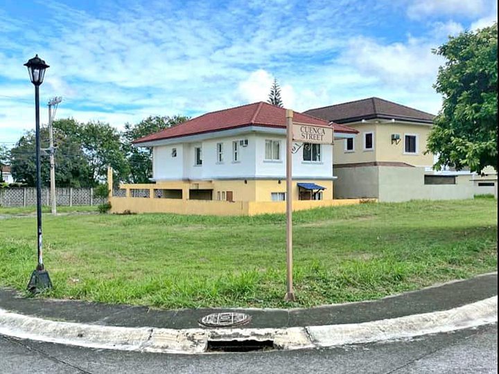 206sqm Residential Corner lot for Sale in South Forbes Villas Silang Cavite