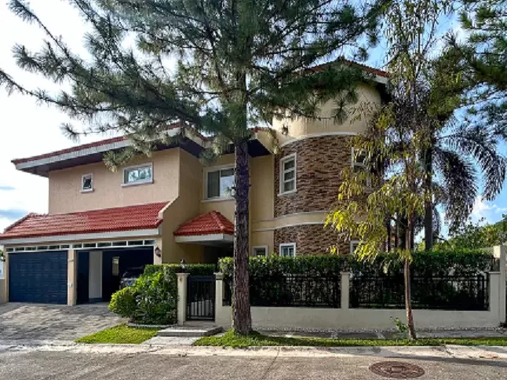 House for Sale in Portofino South Daang Reyna Bacoor Cavite