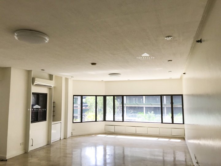 271 sqm 3Bedroom Condo Unit for Rent in Makati City at Twin Towers
