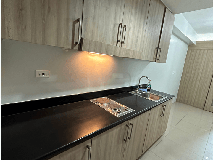 Semi-Furnished 1Bedroom Unit For Lease At SMDC Shore Residences