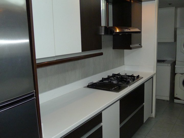 Fully Furnished 2BR Condo in Penhurst Parkplace BGC