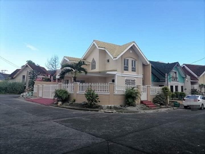 4-Bedroom Corner lot House for Sale in Citta Italia Buhay na Tubig Imus Cavite