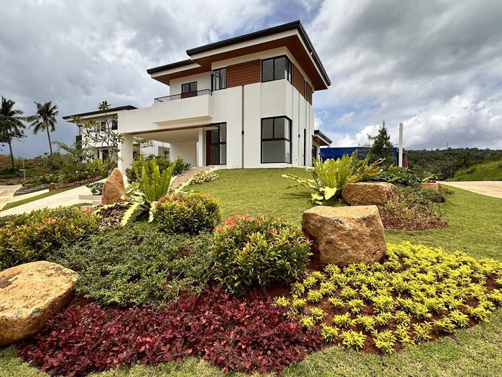 4 Bedroom Brand-new cor House and Lot in The Perch Antipolo