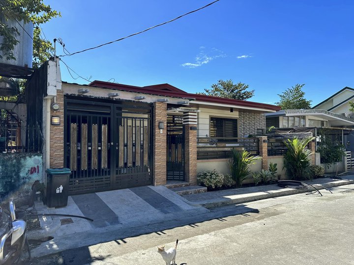 Interiored 3 Bedroom House and lot Bungalow type For Sale in Paranaque City