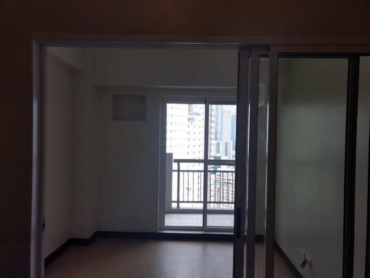 1BR Condo Unit for Sale in Sheridan South Towers Pasig City